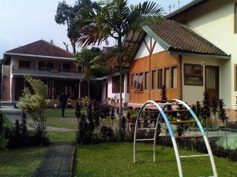 Villa Tunas Alam Mutiara Puncak Exterior foto